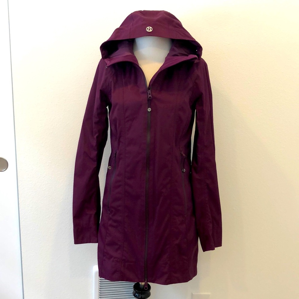 Lululemon rain rebel coat purple raisin size 4